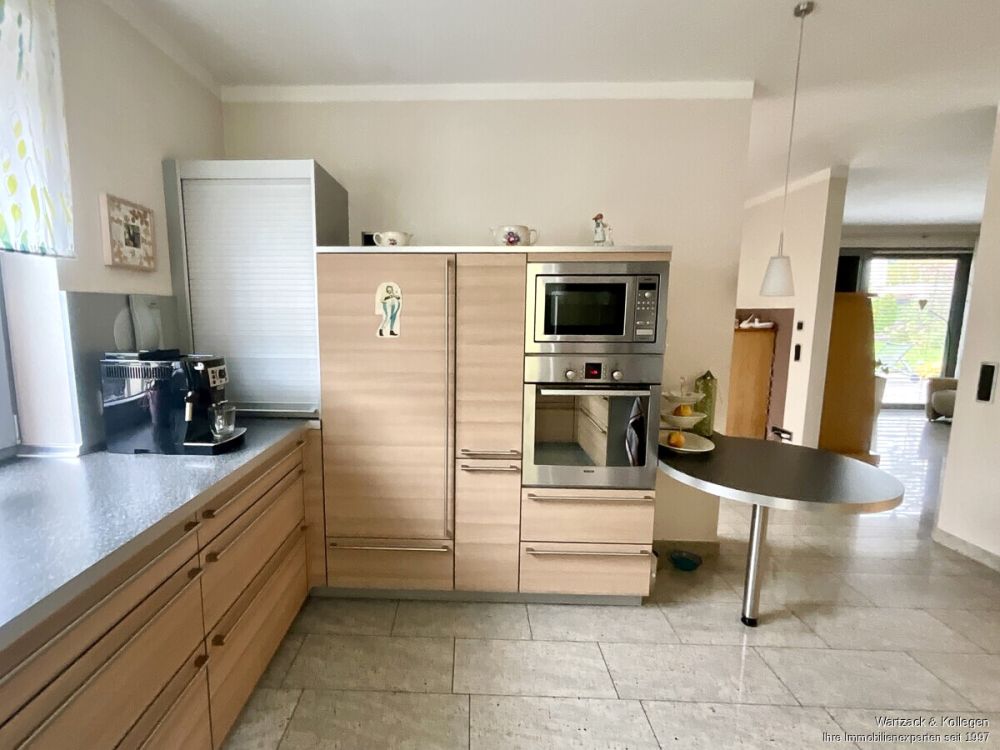 Küche & Zugang Esszimmer