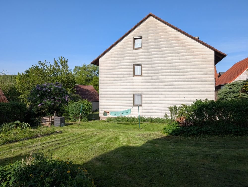 Ideal für die große Familie oder mehrere Generationen - Zweifamilienwohnhaus mit Nebengebäude in Windelsbach (6)