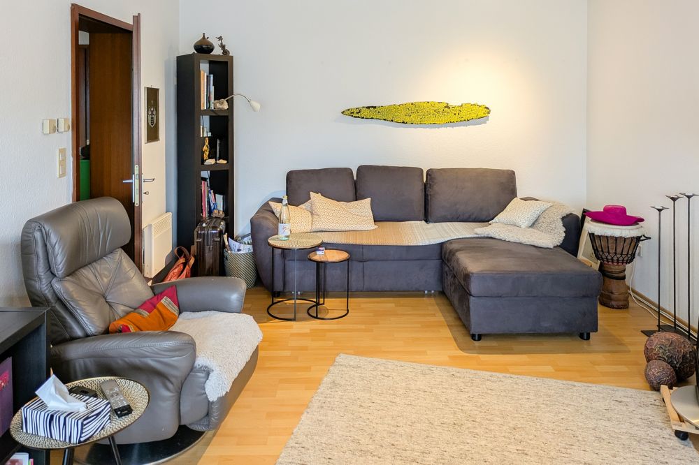 Selbstnutzer  u. Kapitalanleger aufgepasst: schöne, helle 2-Zimmer-ETW mit tollem Blick über Erbach!