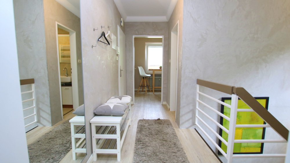 Kapitalanlage! Modernisierte Ferienwohnung mit Loggia & Stellplatz in zentraler Lage von Bad Zw'ahn