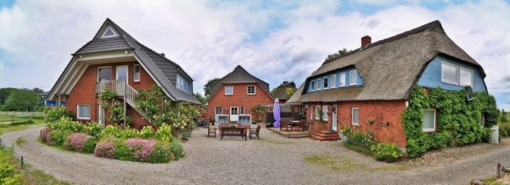 Zauberhaftes, naturnahes Wohnen und / oder Arbeiten unter Reet an der Ostsee