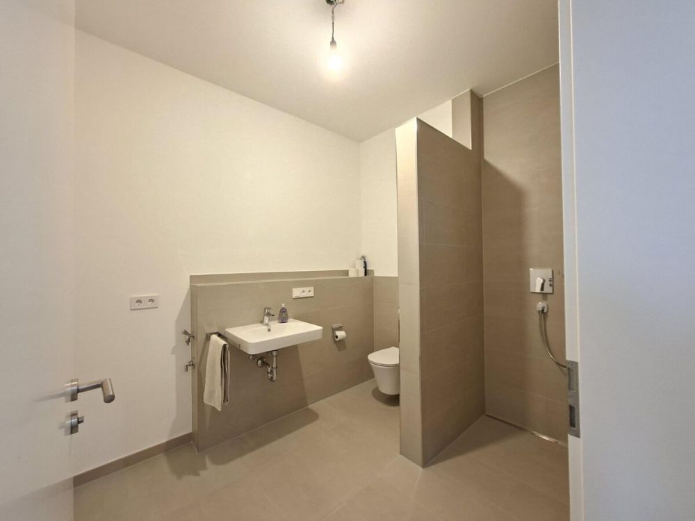 ERSTBEZUG - moderne 2 Zimmer-Wohnung mit Aufzug