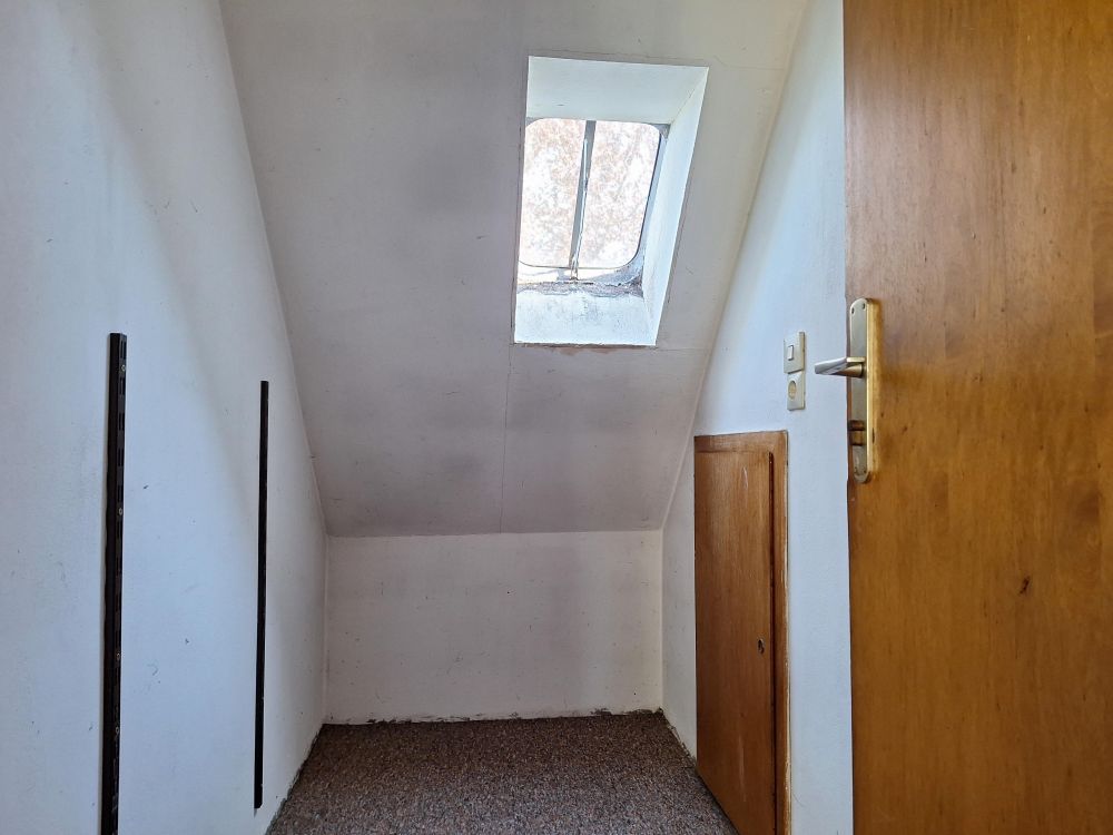 Einfamilienhaus mit zusätzlichem Baugrundstück im schönen Lobacker.