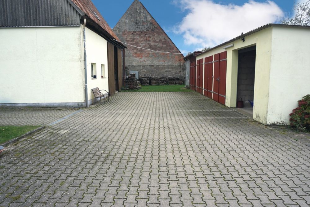 Wohnen im ländlichen Umfeld mit viel Platz für die ganze Familie und deren Hobbies!