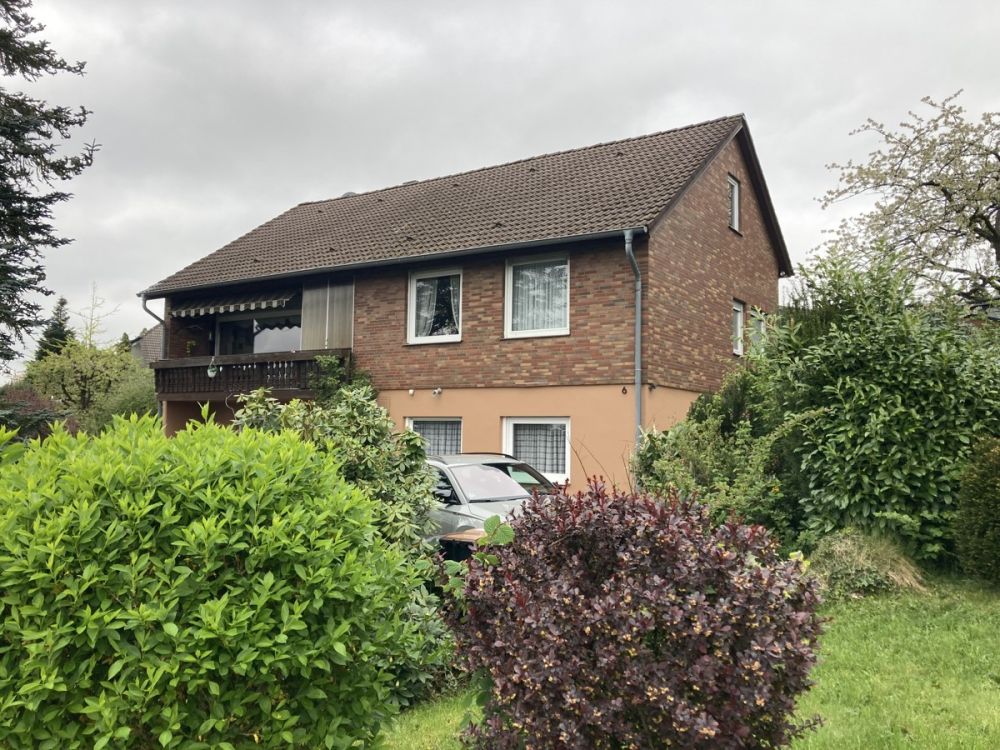 Solides Einfamilienhaus mit phantastischem Weitblick