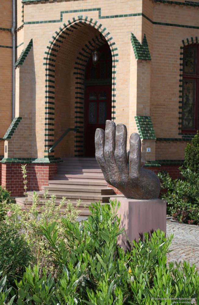 Repräsentative Praxisräume mit neuem Fahrstuhl !!!