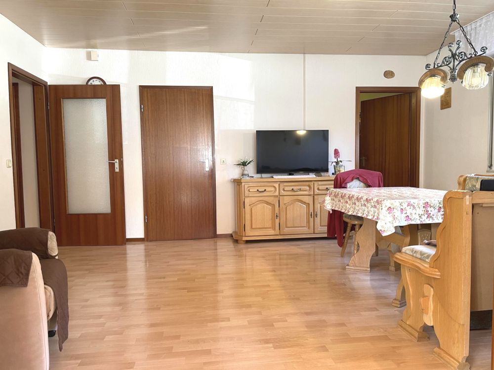 BUNGALOW-FERTIGHAUS AUF ÜBER 1.000 m²