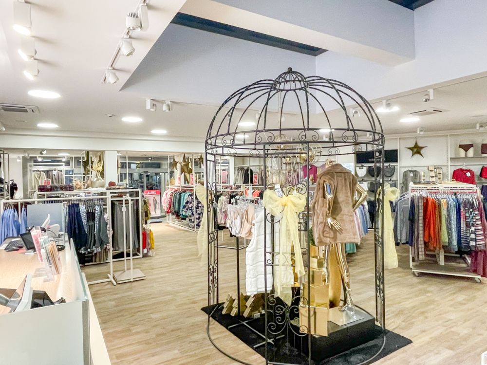 Moderne Ladenfläche in zentraler Lage von Weiden zu vermieten!