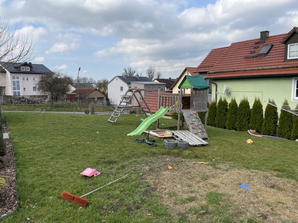 Saniertes Einfamilienwohnhaus mit großem Garten in Waldthurn