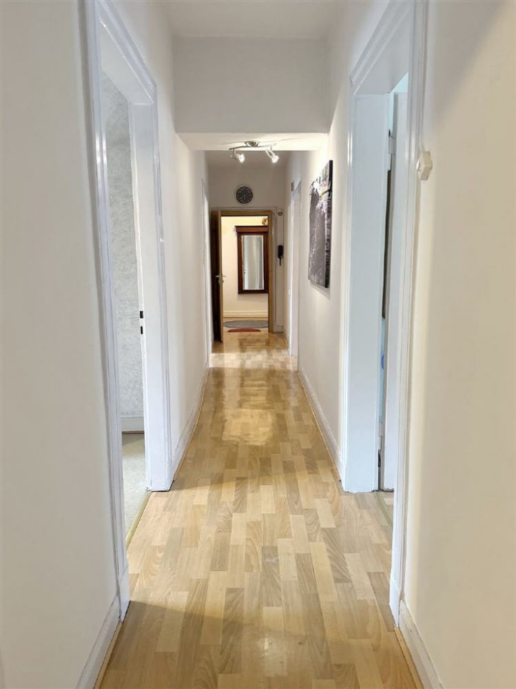 Stattliches Wohn- und Geschäftshaus in exponierter Lage