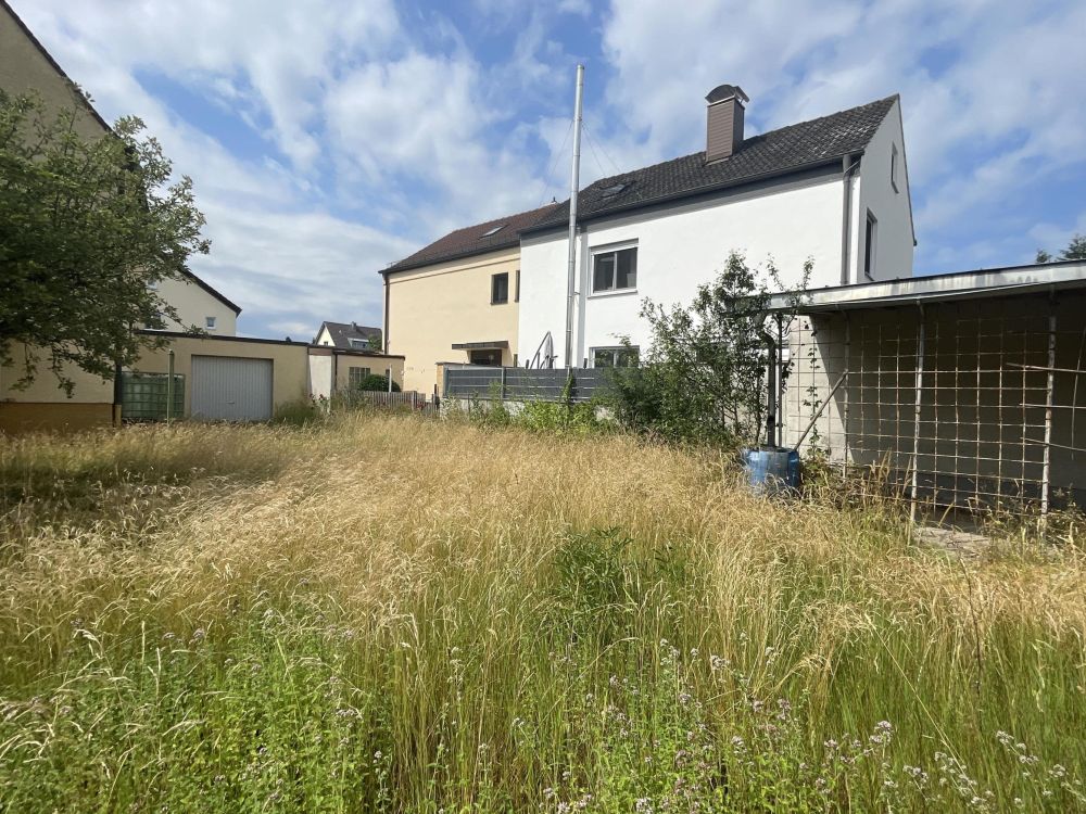 Attraktives Grundstück mit Altbestand in Augsburg-Haunstetten - 
Solide Basis für neue Wohnideen