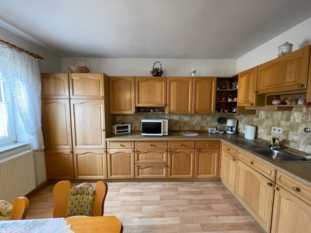 Doppelhaushälfte, mit zwei Wohneinheiten in Konnersreuth zu verkaufen