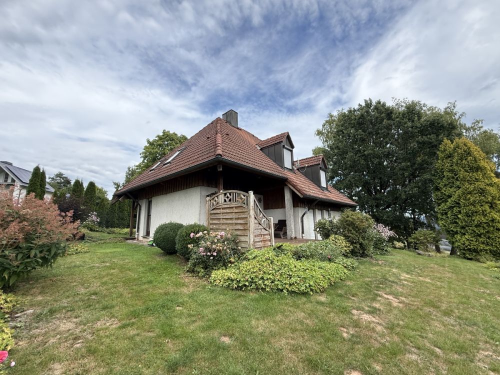 Gepflegtes Wohnhaus in einer sehr schönen Lage in Mitterteich zu verkaufen!