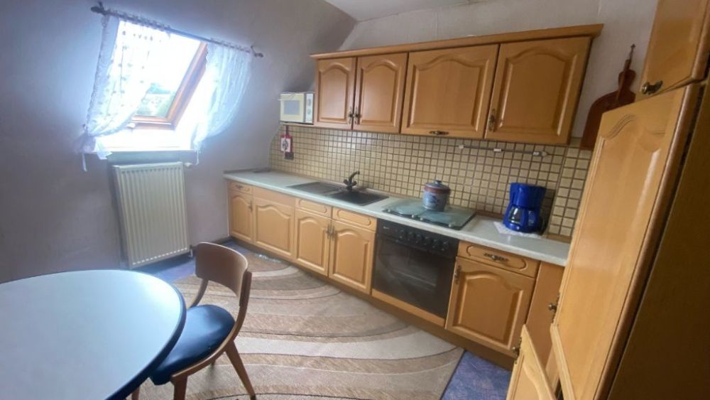 Großzügiges Zweifamilienhaus an Ortsrandlage