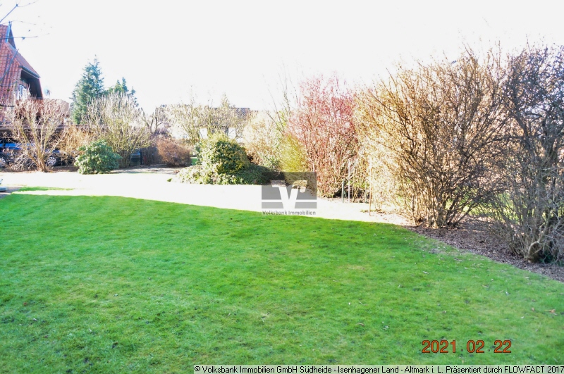 *** GROSSES HAUS - GEPFLEGT - GROSSER GARTEN - GARAGE ***