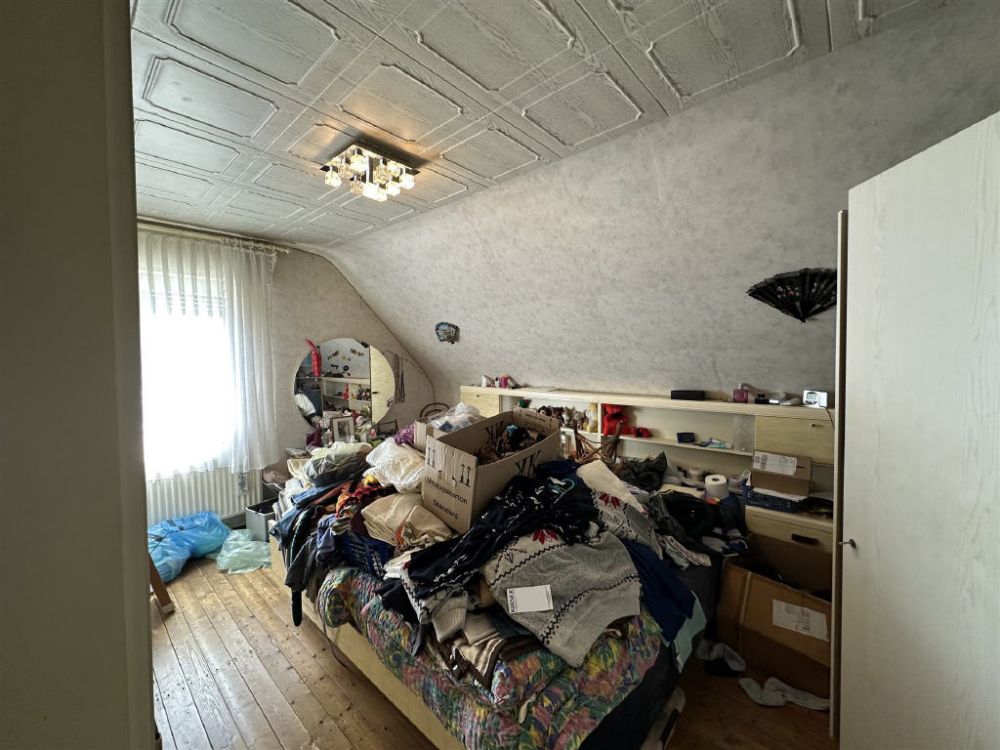 Einfamilienhaus mit schönem Eckgrundstück!