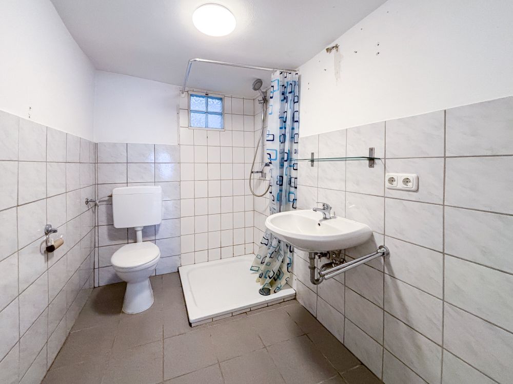 Badezimmer EG