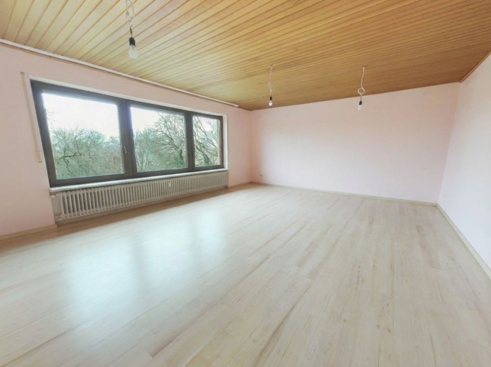 Genügend Platz für die ganze Familie - großzügige  Haus-im-Haus -Eigentumswohnung bei Bad Windsheim (7)