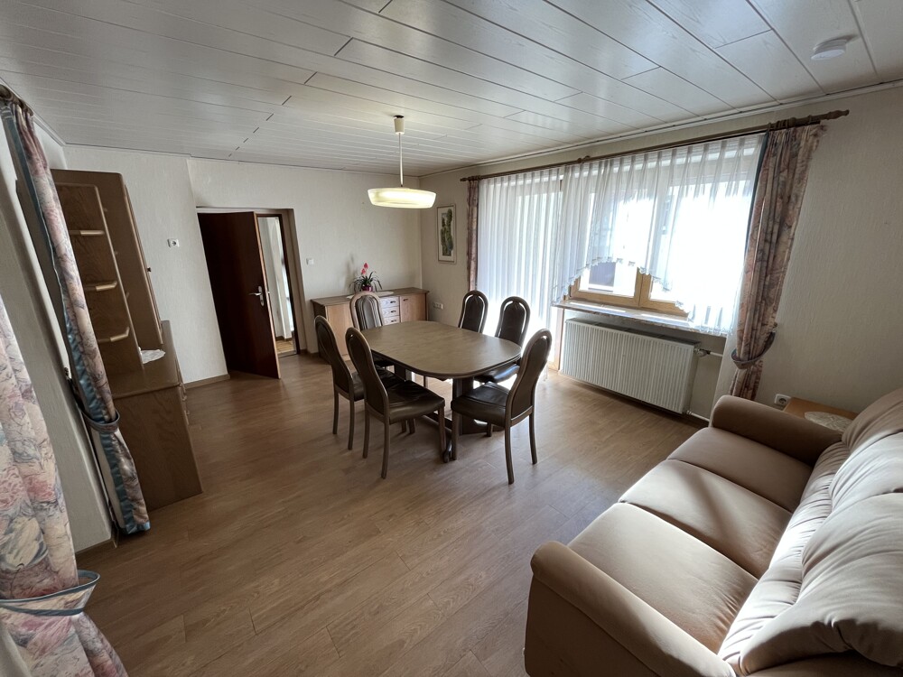 Charmantes Anwesen mit Scheune und Hofidylle in 97440 Ettleben