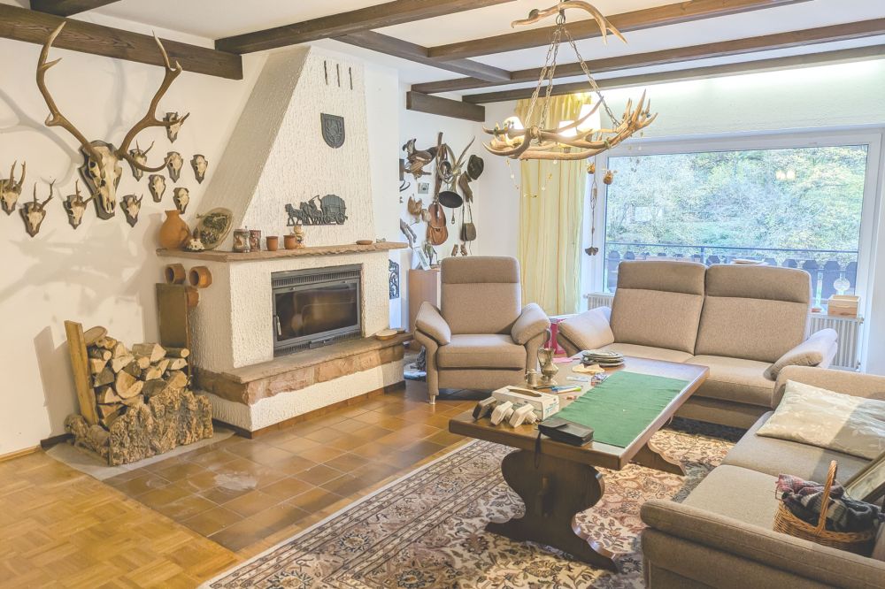 Interessantes Haus, großes Grundstück, separater Bauplatz im ruhigen von Natur umgebenen Sensbachtal