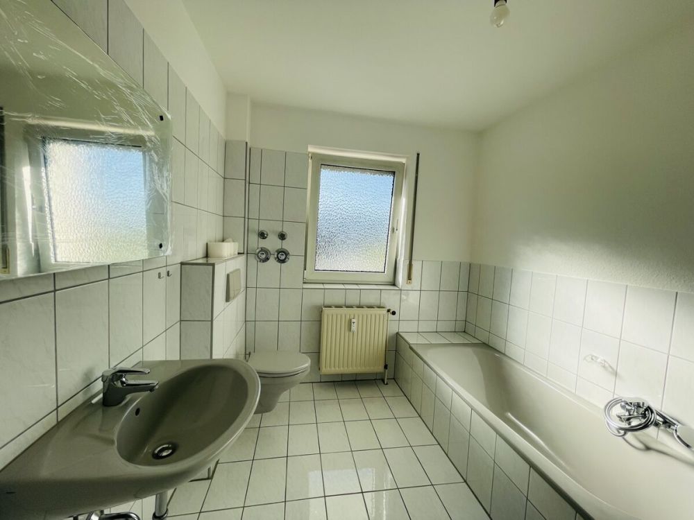 Schöne zwei Zimmer  Eigentumswohnung in Mörfelden-Walldorf - 1. Obergeschoss