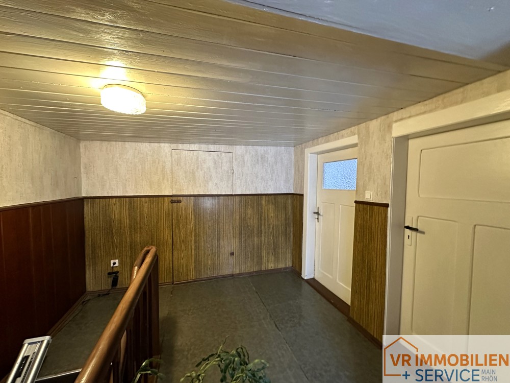 Gemütliche Doppelhaushälfte mit Scheune und Garten in 98617 Stepfershausen!