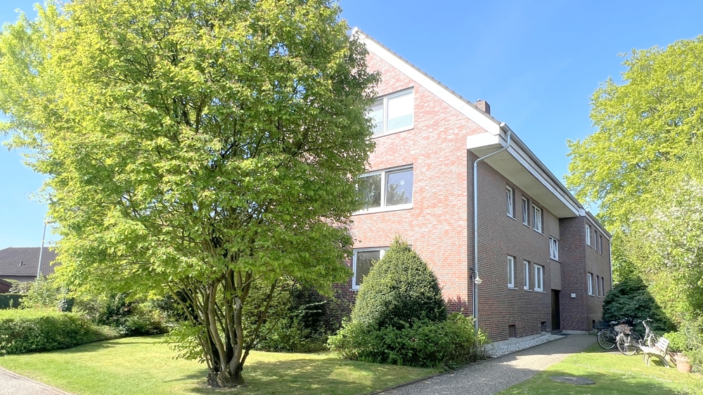 Aufwendig renovierte Wohnung im Hochparterre mit Balkon in Bad Zwischenahn – zentrumsnahe Wohnlage