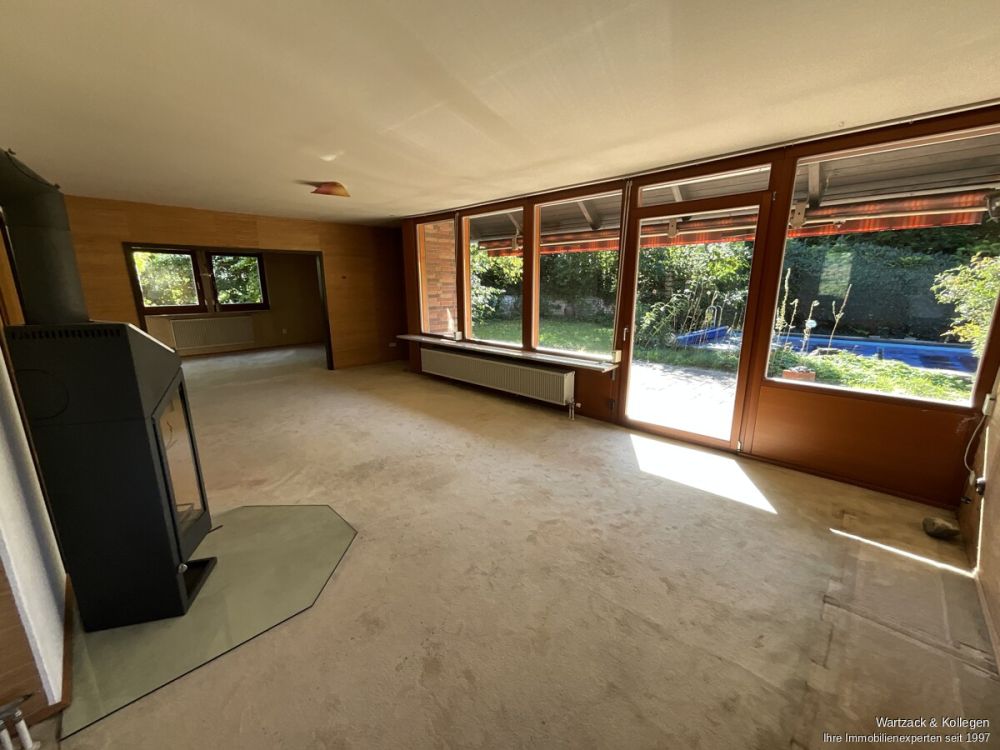 Der Aufwand lohnt sich 
- Einfamilienhaus mit Renovierungsbedarf 
auf traumhaftem Grundstück