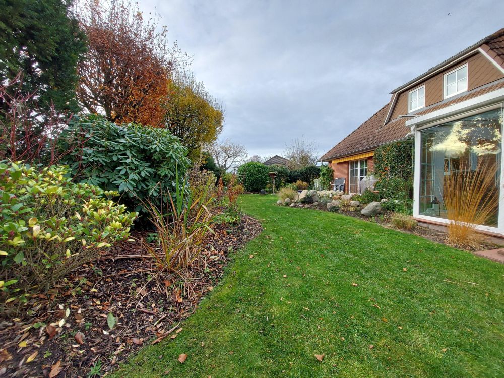 Sehr schönes Einfamilienhaus in der Nähe zum Nord-Ostsee-Kanal mit Wintergarten und Carport