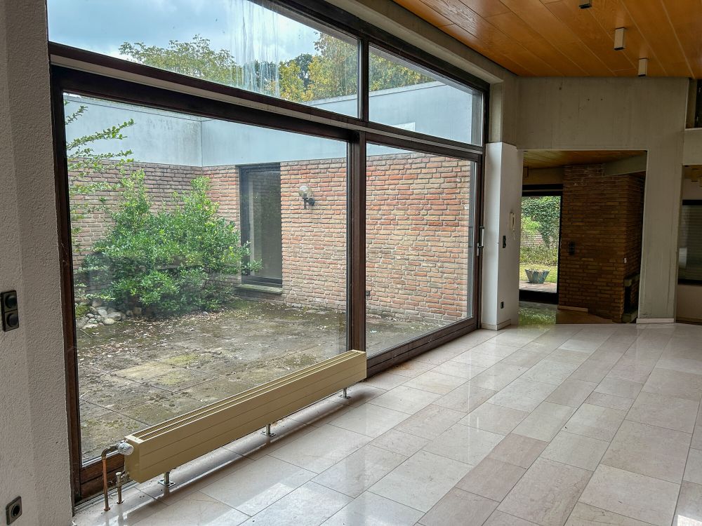 Architektonisches Unikat - Großzügiges Atriumhaus mit offener Bauweise und privaten Garten