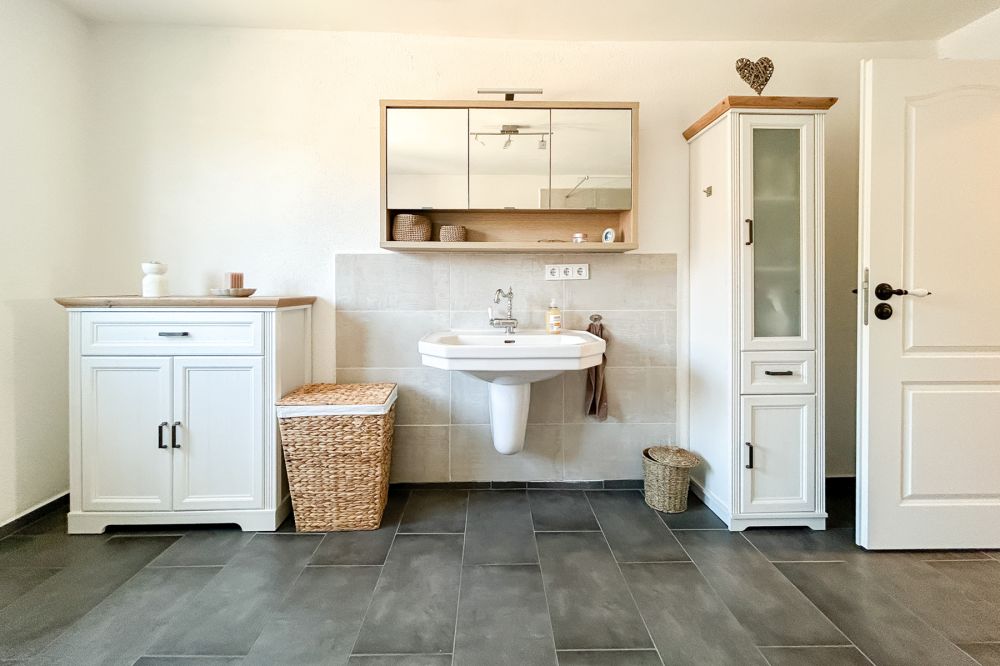 Sanierter Wohntraum: Einfamilienhaus mit PV-Anlage, Klimaanlage und Nebengebäude!