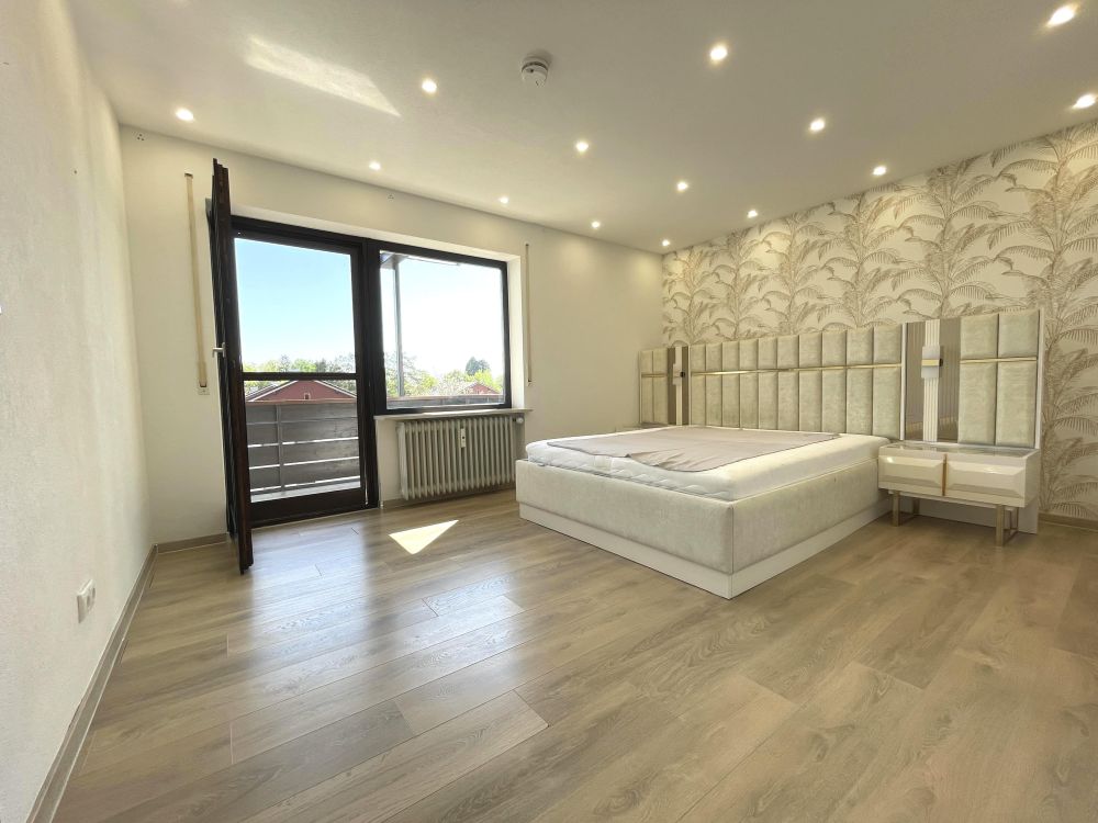 Schlafraum Ost mit Balkon