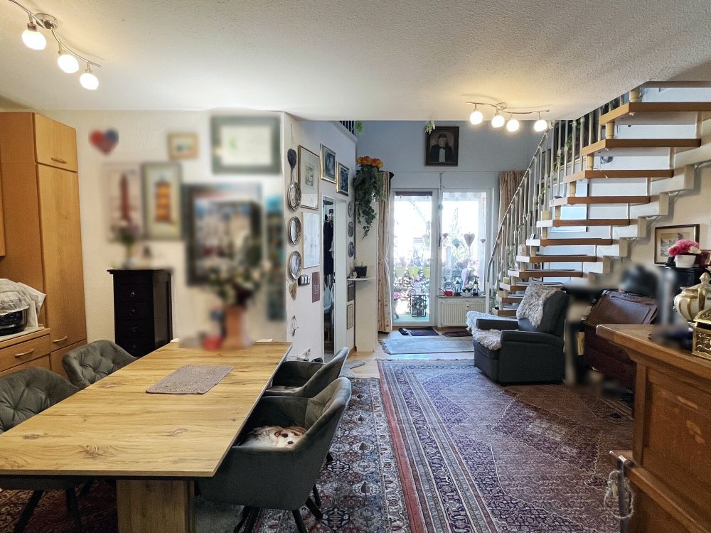 Wohn- und Essbereich im OG