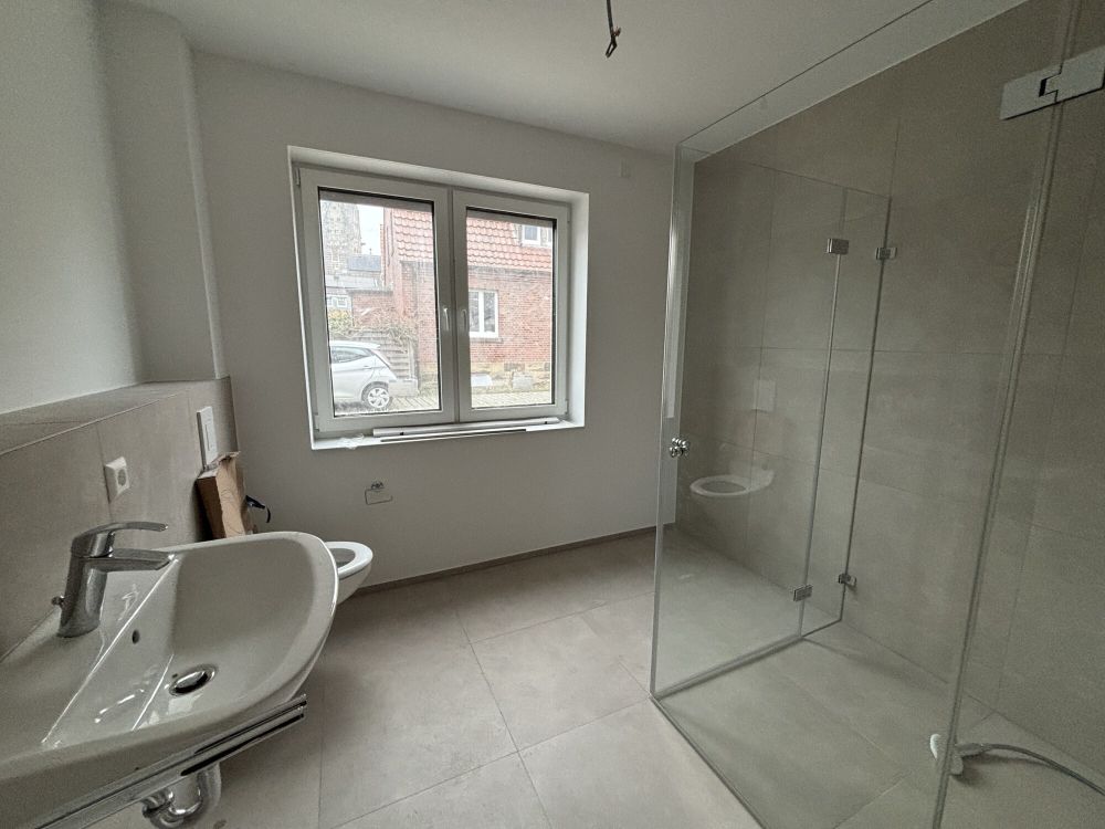 Einzigartig!
hochwertige 3-Zimmer Mietwohnung mit zwei Stellplätzen
in zentraler Lage von Rheine! (7)