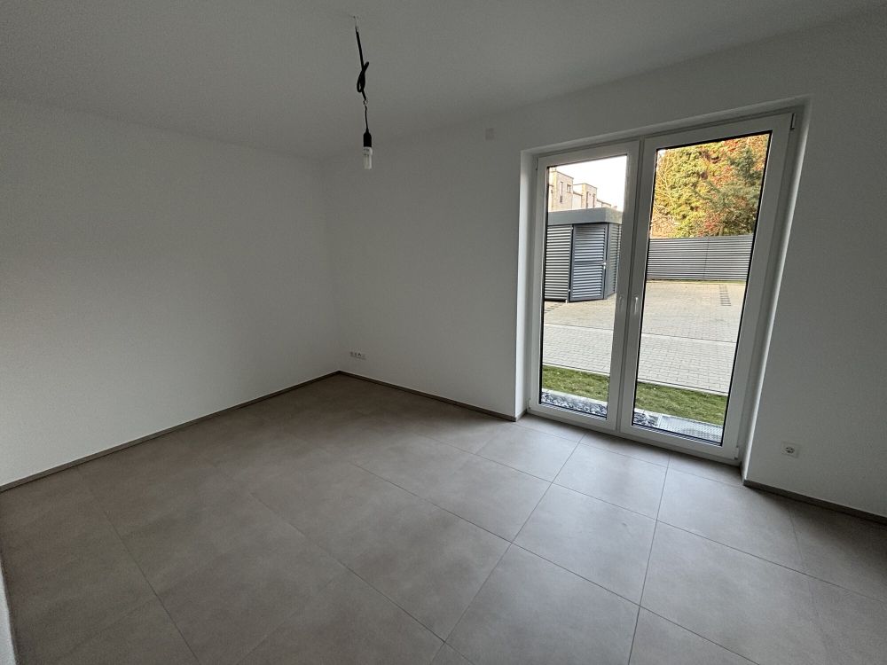 Mit Garten und 2 Stellplätzen!
hochwertige 3-Zimmer Mietwohnung
in zentraler Lage von Rheine! (7)