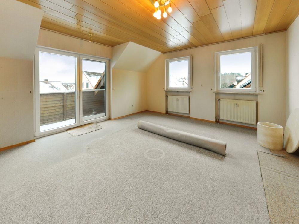 Selbst einziehen oder vermieten - schöne 3-Zimmer-Dachgeschoss-Wohnung in Dietenhofen (7)