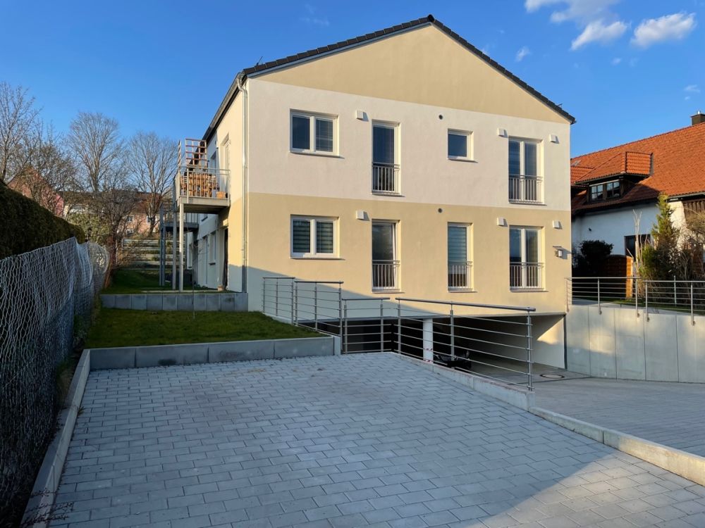 Neuwertige barrierefreie Eigentumswohnung in kleiner Wohnanlage - sofort beziehbar