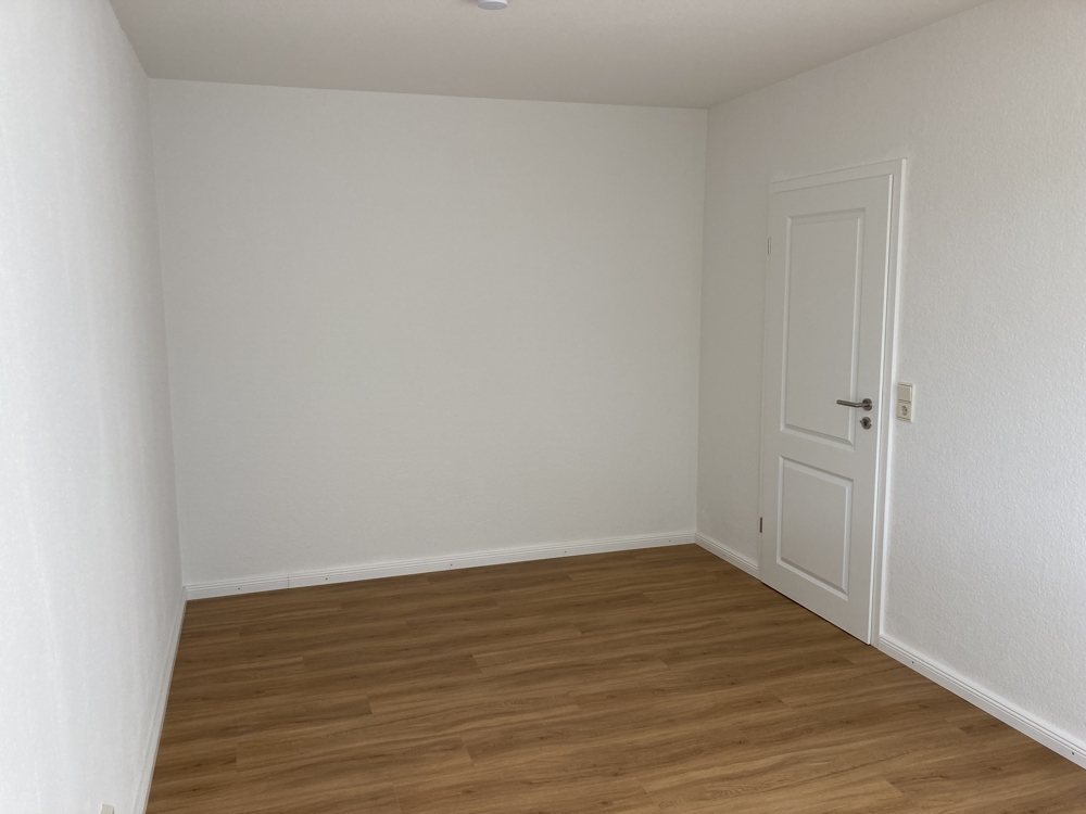 Kapitalanlage!
Gepflegte 2-Zimmer-Wohnung mit Balkon und Stellplatz in zentraler Lage von Bad Zw'ahn