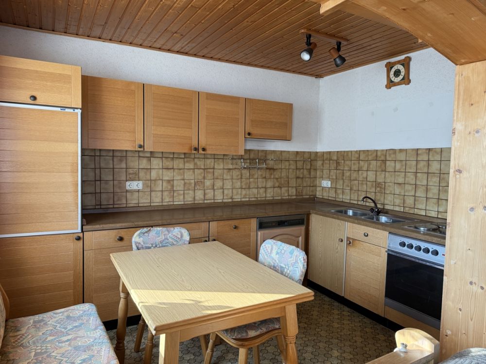 Großzügiges Mehrfamilienhaus in ruhiger Lage in Heinersreuth zu verkaufen!