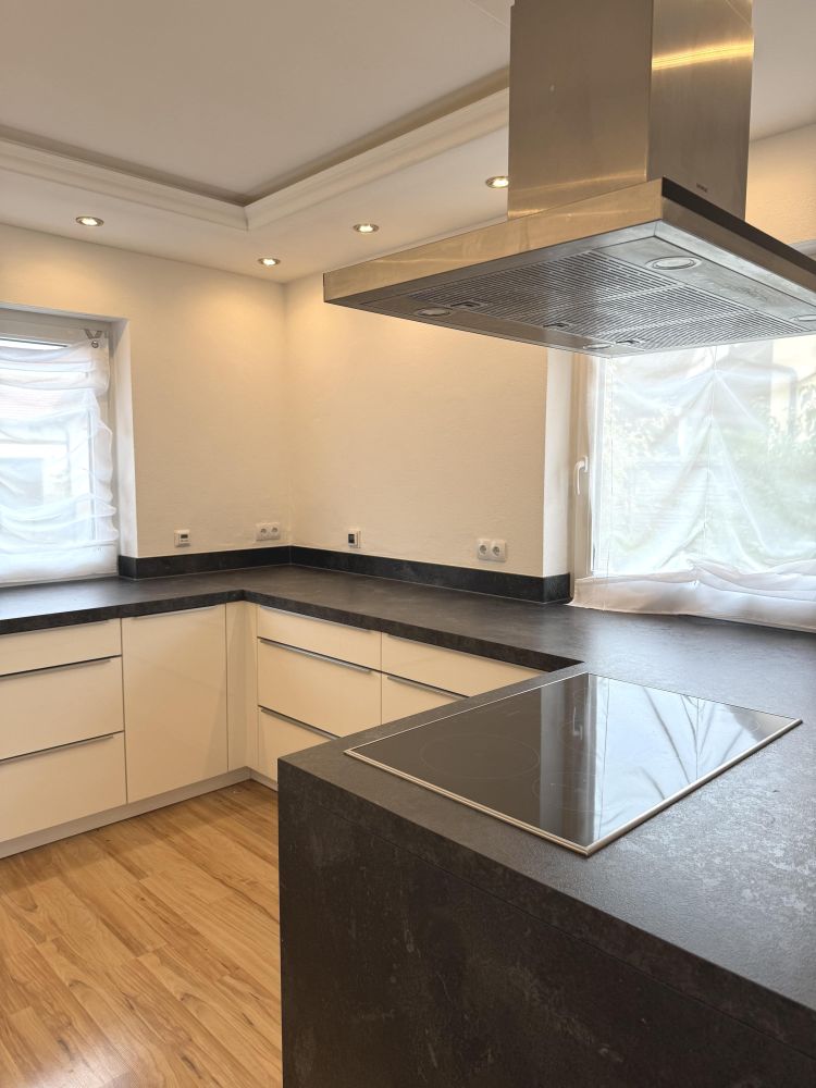 Modernisiertes Einfamilienhaus in Graben - viel Platz, hochwertige Ausstattung und großer Garten!