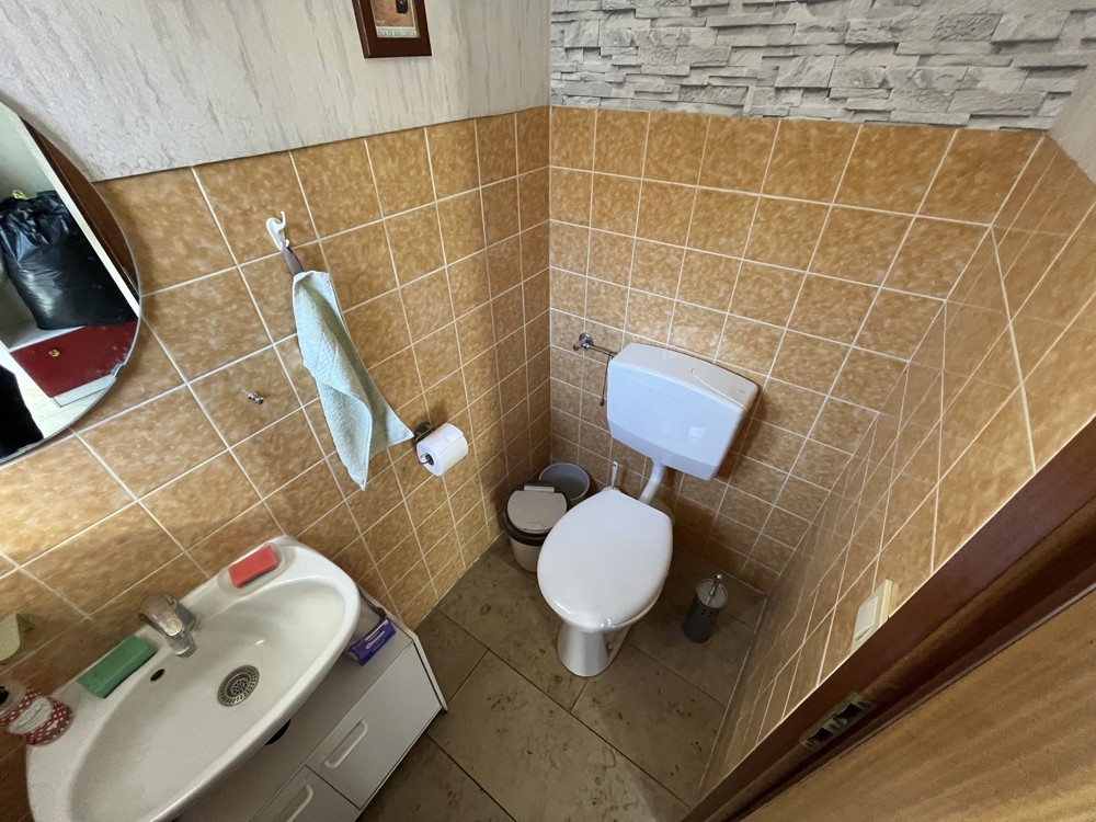 Platz für Ihre Ideen: Familienfreundliches Reihenhaus mit Garten & Garage - 97422 Schweinfurt