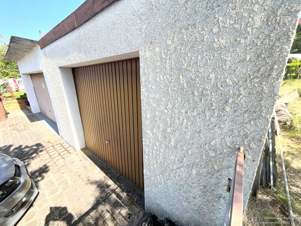 Herrliches Grundstück 
zur sofortigen Bebauung 
mit einem Ein- oder Zweifamilienhaus