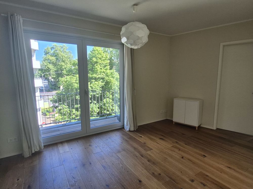 Stilvoll leben im Frankfurter Ostend – moderne 3-Zimmerwohnung mit Balkon, Fahrstuhl und Tiefgarage