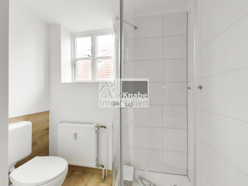 Badezimmer mit Dusche