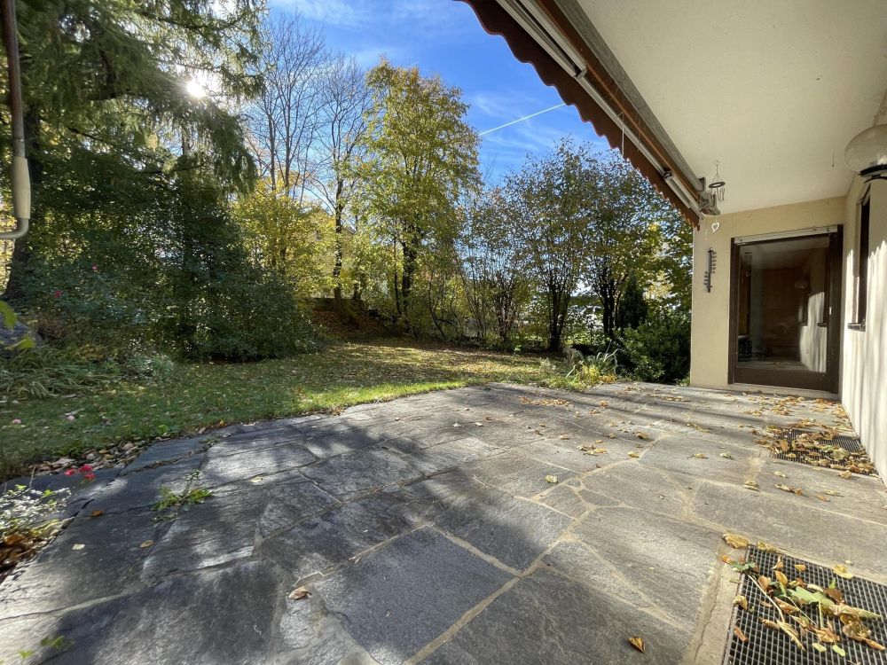 mit sonniger Südterrasse