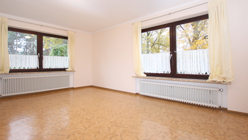 Großzügiges EFH mit Modernisierungsbedarf u. Garage auf großem Grundstück in Alleinlage von Edewecht