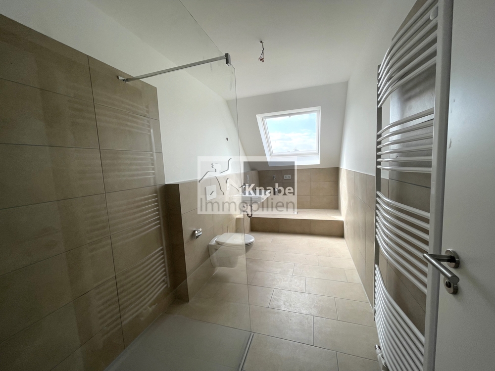 Moderne Wohnung mit Ausblick und eigenem Gartenteil!