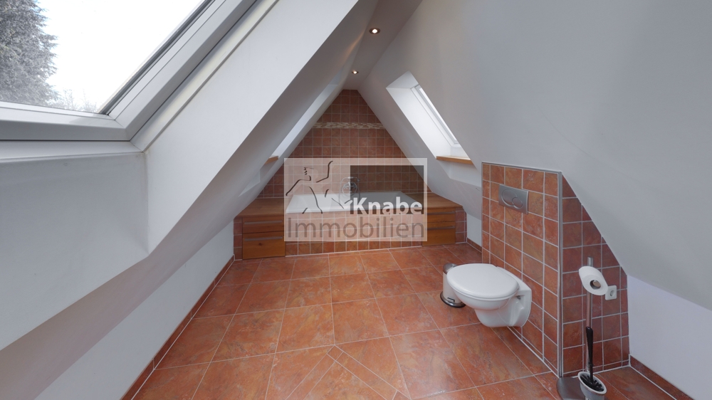 Eines von zwei Bädern