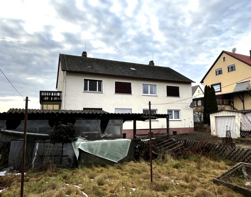 Handwerker und Kapitalanleger aufgepasst: Mehrfamilienhaus mit großem Potential in Roth! (7)
