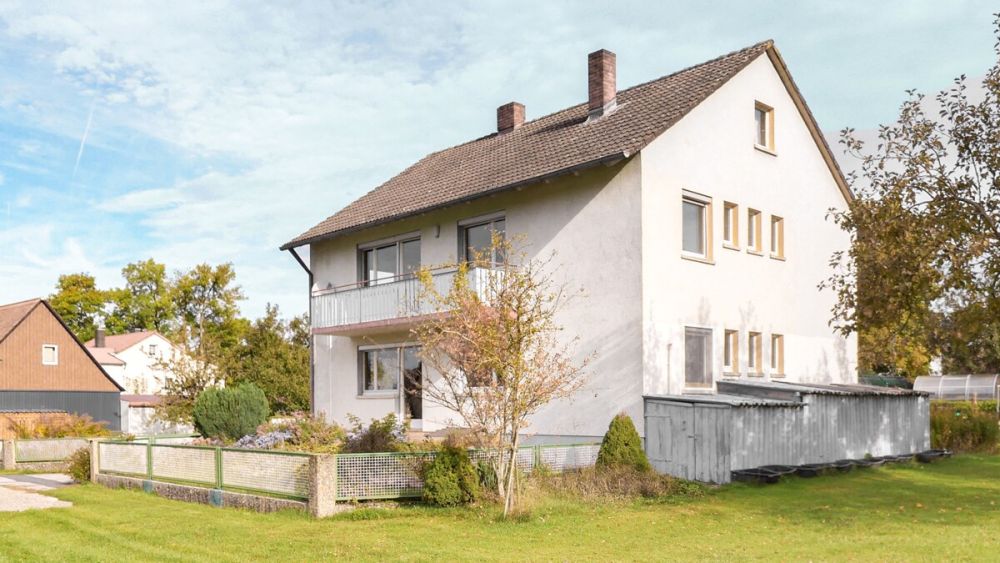 Genügend Platz für die große Familie oder zwei Generationen - Wohnhaus in Gebsattel-Bockenfeld mit weitläufigem Grundstück